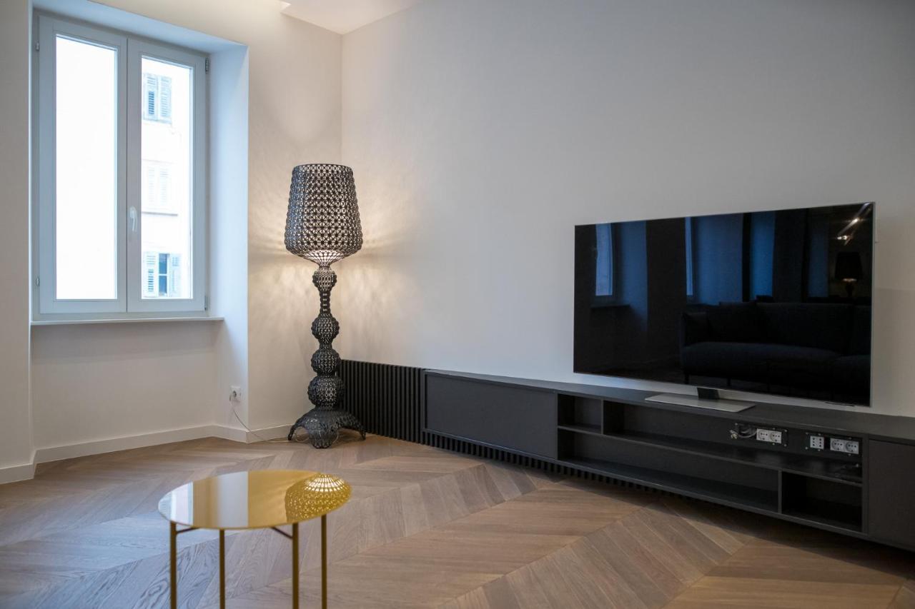 Luxury Apartment Contesa Ровинь Экстерьер фото